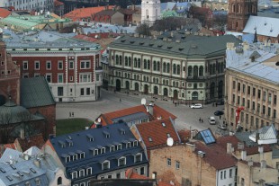 Rīgas dome divu nedēļu laikā vērtēs iespējas "Jauno vilni" sarīkot Doma laukumā