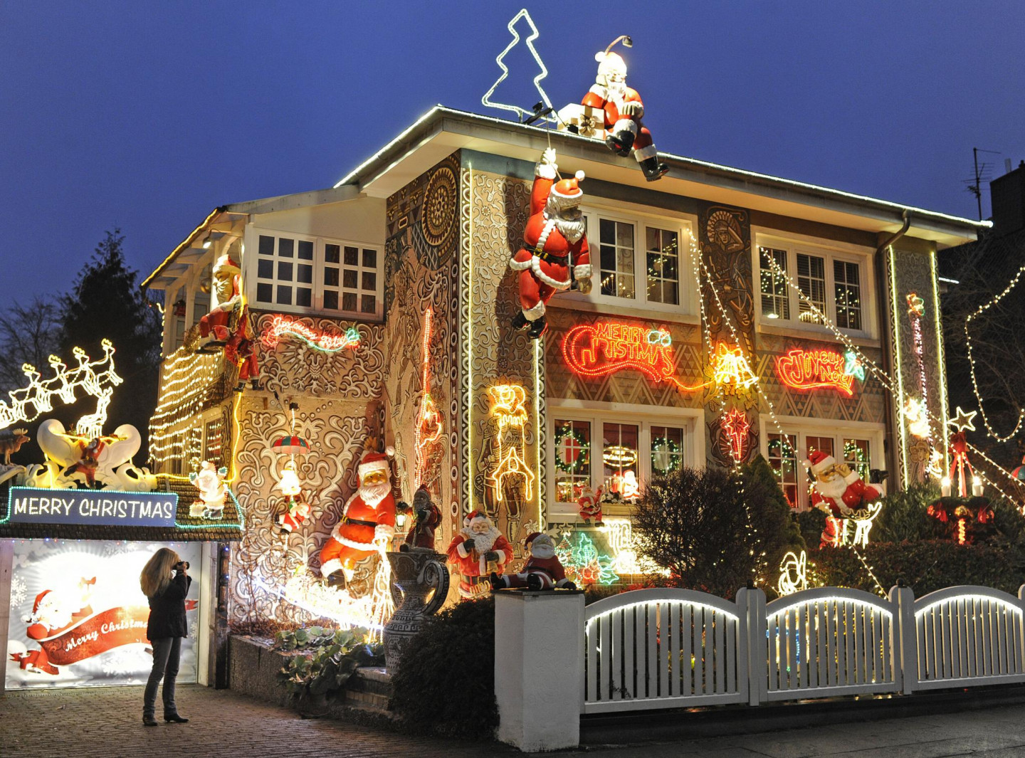 Ziemassvētku noformējums Hamburgā