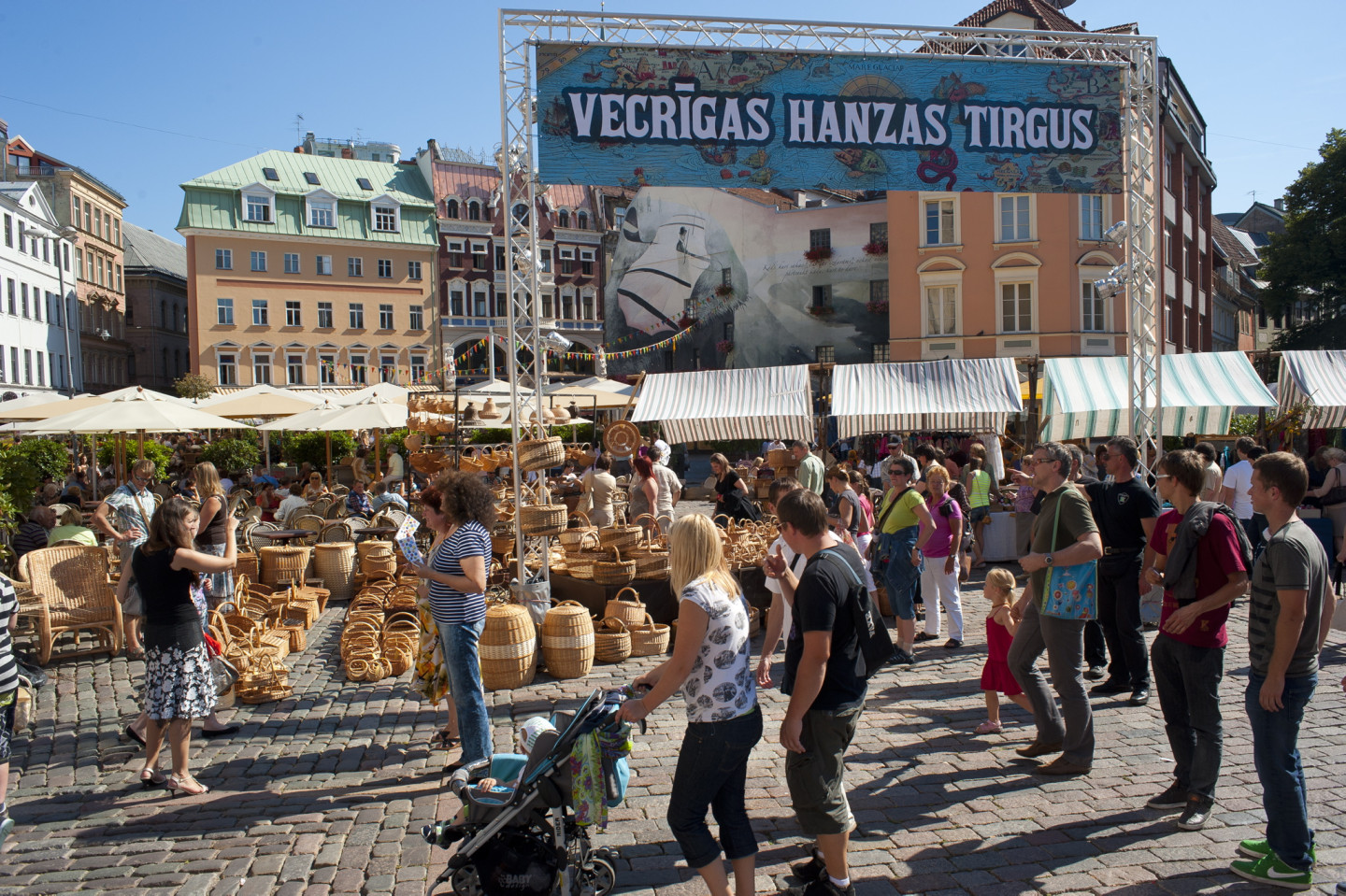 Rīgas ielas svin Rīgas svētkus.