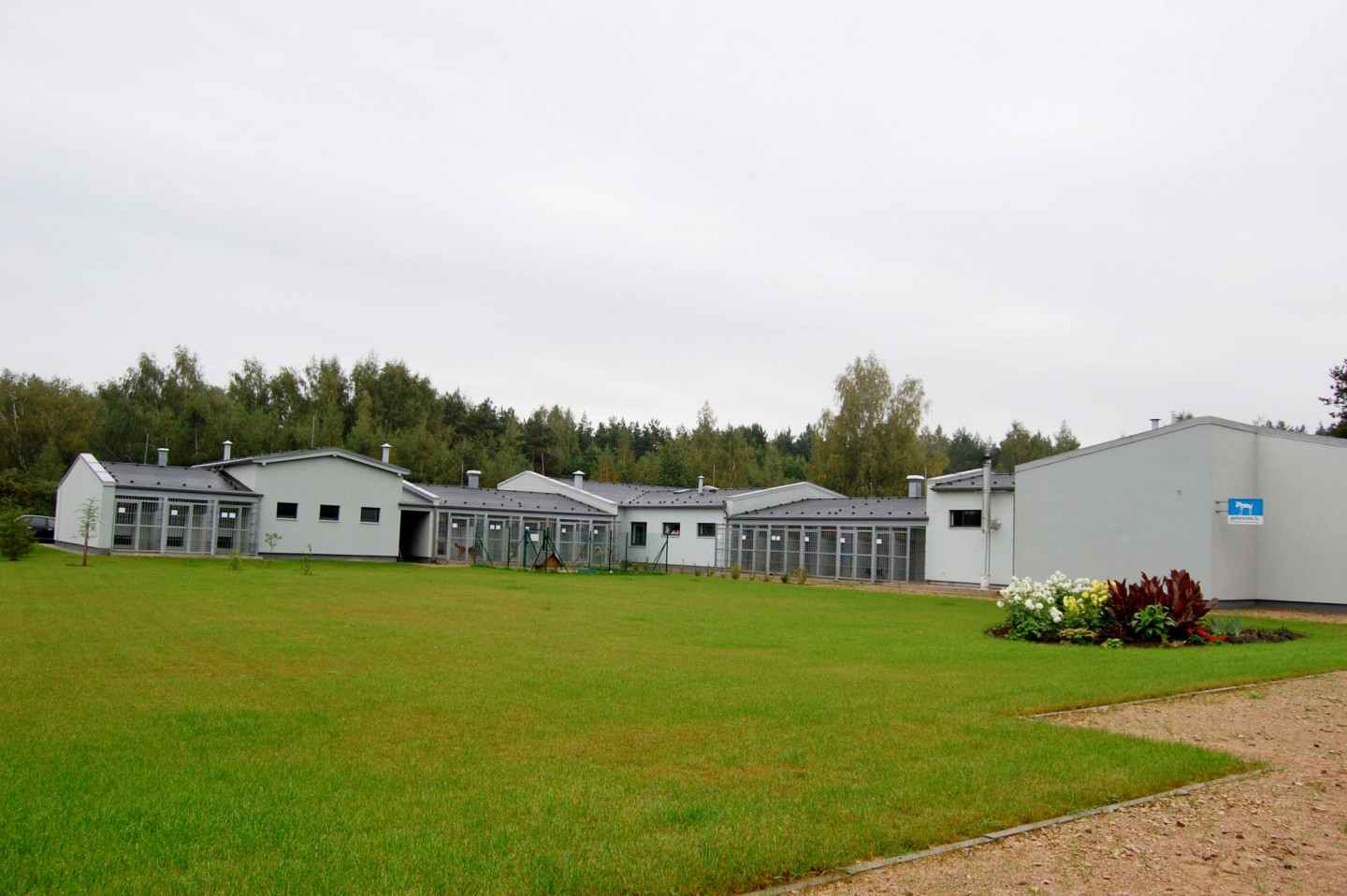 Atklās jaunuzcelto dzīvnieku patversmi „Labās mājas”