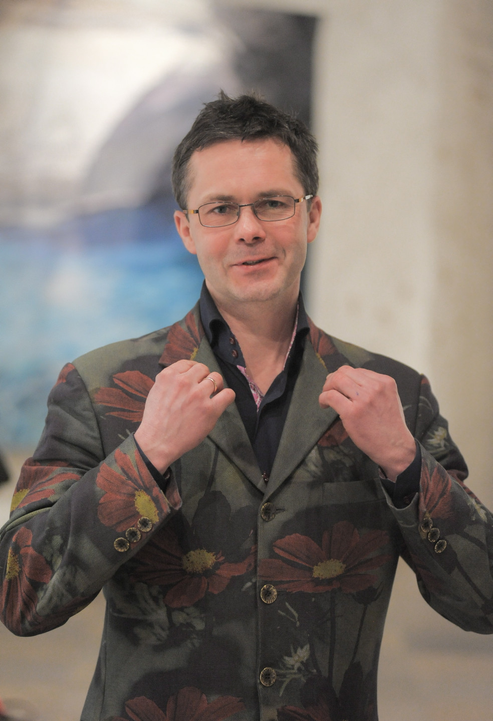 06.02.2013. "Sarunas muzejā". Vakara īpašie viesi ir Purvīša balvas 2013 kandidāts, mākslinieks Ivars Drulle un Rīgas Dizaina un mākslas vidusskolas Metālmākslas nodaļas vadītājs, rotu mākslinieks Māris Šustiņš. Dekoratīvās mākslas un dizaina muzejs, Rīga.