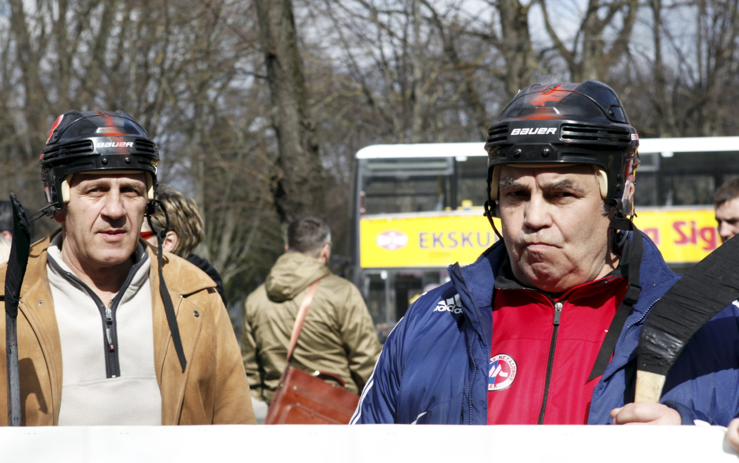 30.04.2013. Pie Ministru kabineta. Latvijas ledus haļļu darbinieki, hokeja klubu un sporta skolu audzēkņi ar saviem vecākiem no visām Latvijas piketē pret strauji augošajiem elektroenerģijas tarifiem.