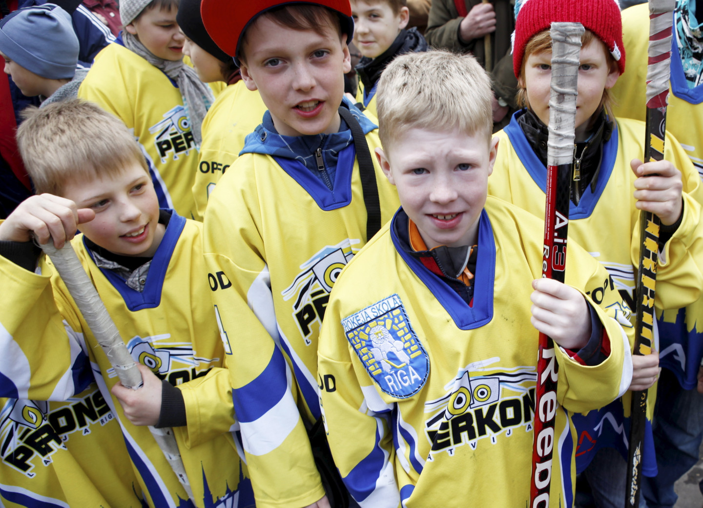 30.04.2013. Pie Ministru kabineta. Latvijas ledus haļļu darbinieki, hokeja klubu un sporta skolu audzēkņi ar saviem vecākiem no visām Latvijas piketē pret strauji augošajiem elektroenerģijas tarifiem.
