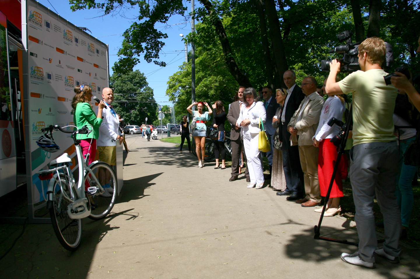 12.06.2013. Preses konferencē iepazīstināja ar "Pārvietojies gudri" iniciatīvu.