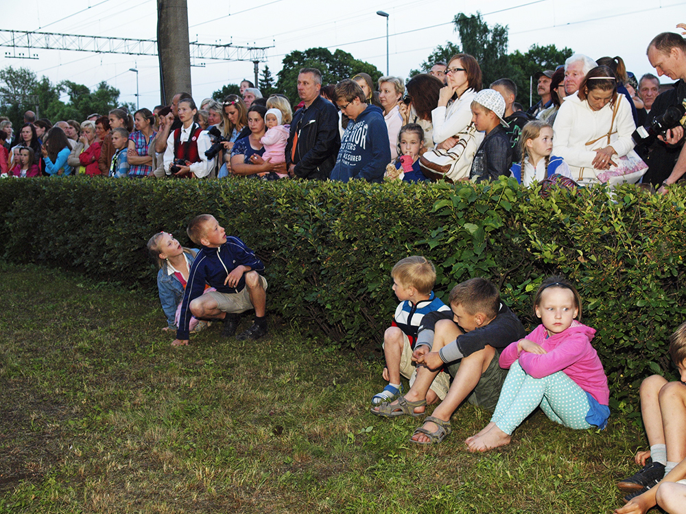 2013.06.15. VAS « Latvijas Dzelzceļš » ar unikālu pasākumu «Dziesmu un Deju svētku ekspresis» ieskandināja XXV Vispārējos latviešu dziesmu un XV Deju svētkus.