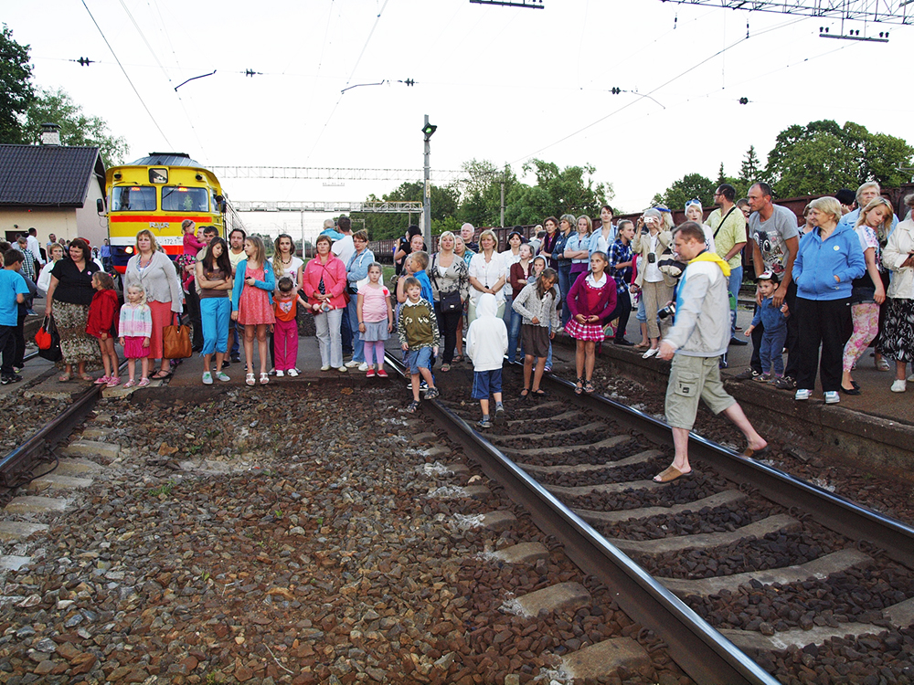 2013.06.15. VAS « Latvijas Dzelzceļš » ar unikālu pasākumu «Dziesmu un Deju svētku ekspresis» ieskandināja XXV Vispārējos latviešu dziesmu un XV Deju svētkus.