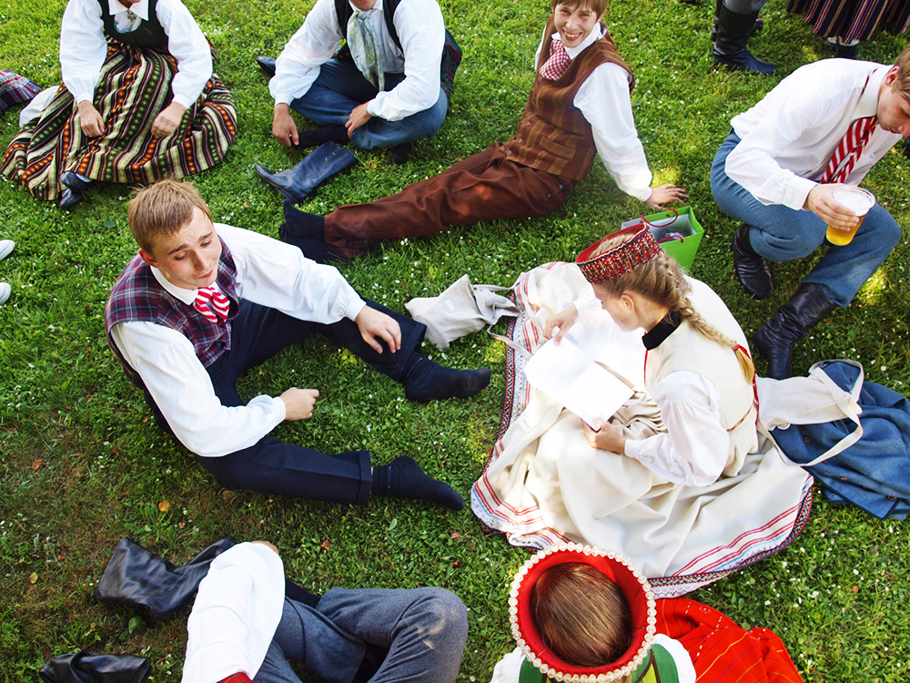 2013.06.15. VAS « Latvijas Dzelzceļš » ar unikālu pasākumu «Dziesmu un Deju svētku ekspresis» ieskandināja XXV Vispārējos latviešu dziesmu un XV Deju svētkus.