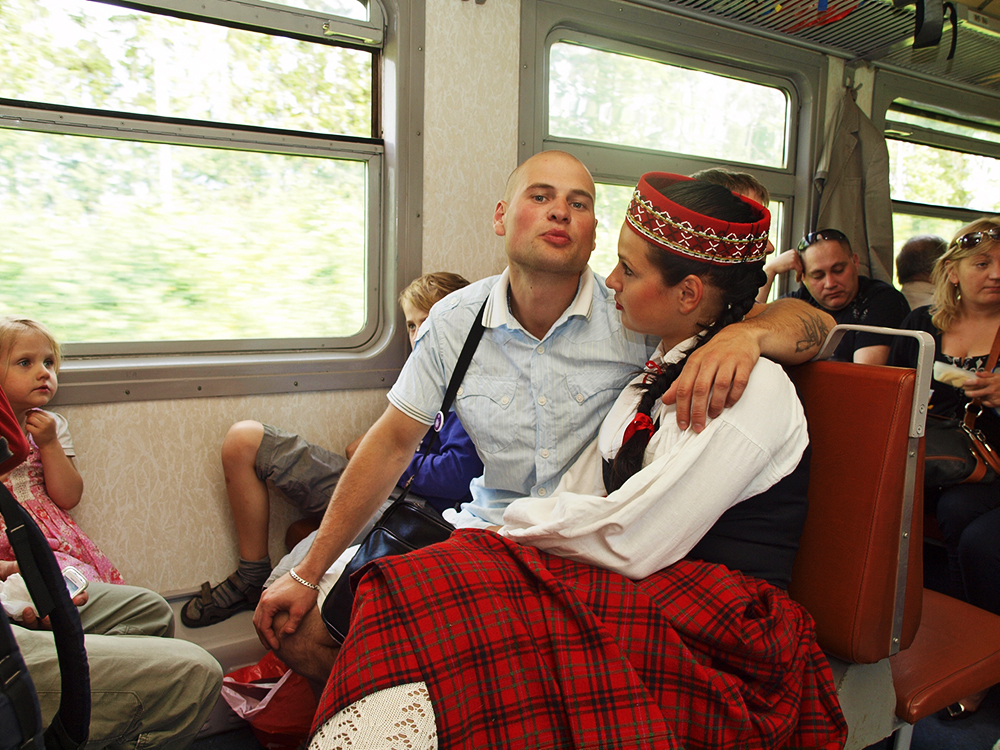 2013.06.15. VAS « Latvijas Dzelzceļš » ar unikālu pasākumu «Dziesmu un Deju svētku ekspresis» ieskandināja XXV Vispārējos latviešu dziesmu un XV Deju svētkus.