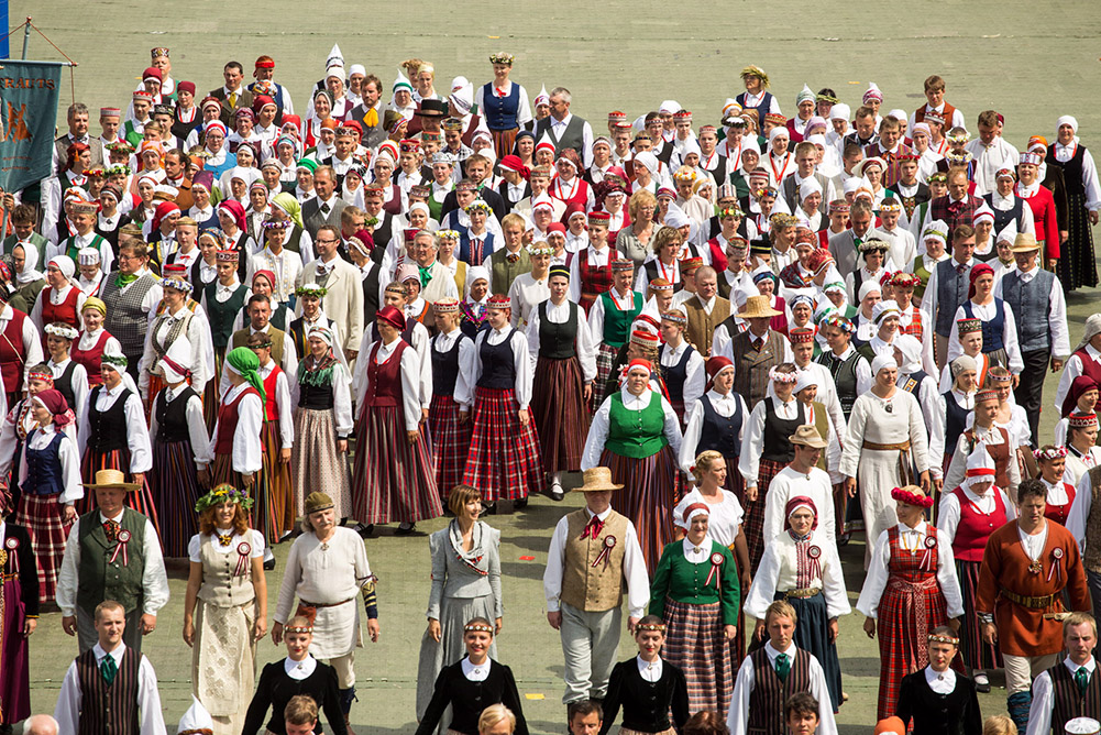 2013.07.05. XXV Vispārējie latviešu Dziesmu un XV Deju svētki, Deju lieluzvedums Tēvu laipas 1.koncerts stadionā Daugava