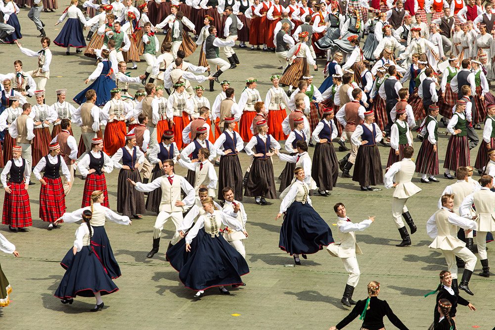 2013.07.05. XXV Vispārējie latviešu Dziesmu un XV Deju svētki, Deju lieluzvedums Tēvu laipas 1.koncerts stadionā Daugava