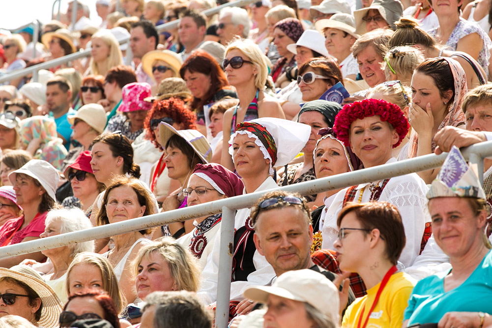 2013.07.05. XXV Vispārējie latviešu Dziesmu un XV Deju svētki, Deju lieluzvedums Tēvu laipas 1.koncerts stadionā Daugava