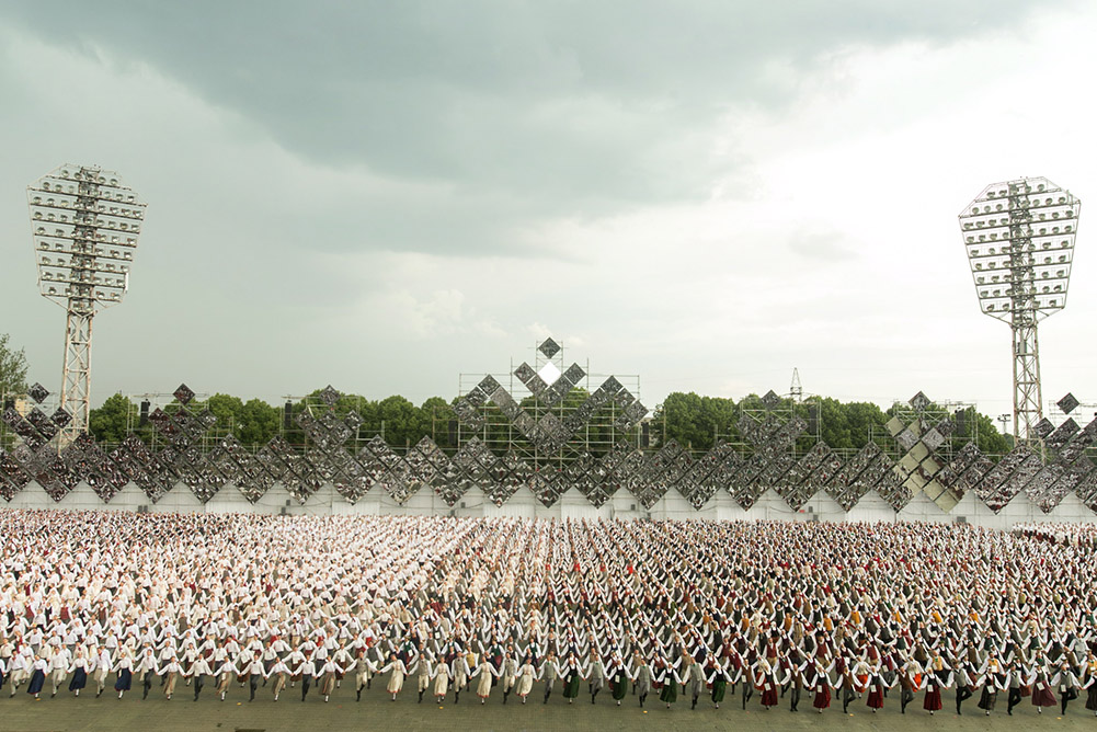 2013.07.05. XXV Vispārējie latviešu Dziesmu un XV Deju svētki, Deju lieluzvedums Tēvu laipas 1.koncerts stadionā Daugava