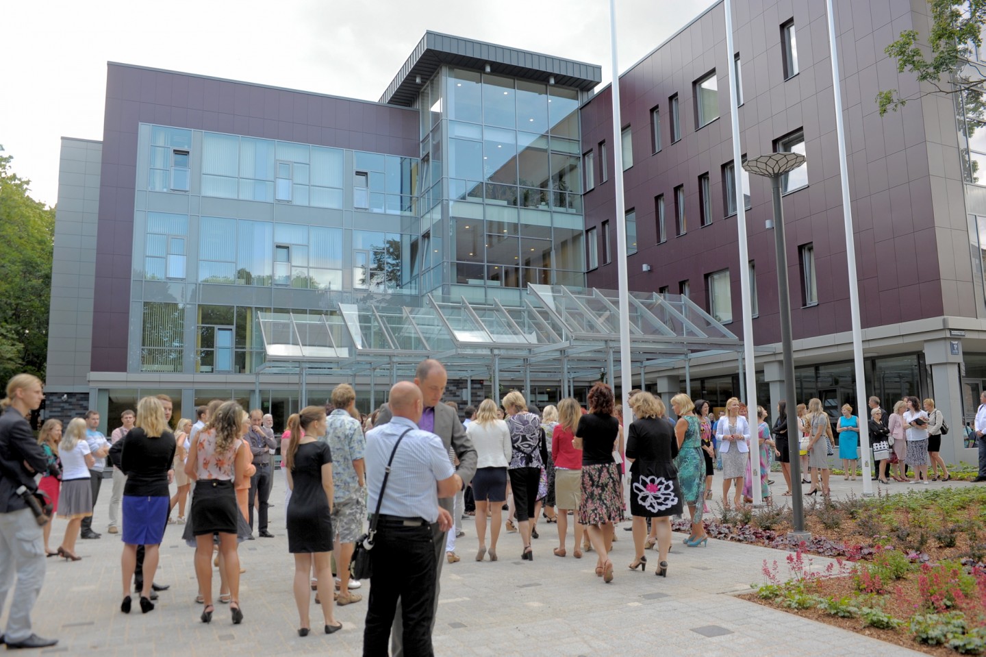 17.07.2013. Svinīgi atklāk jauno Administratīvās rajona tiesas Rīgas tiesu nama ēku. Baldones iela 1a, Rīga.