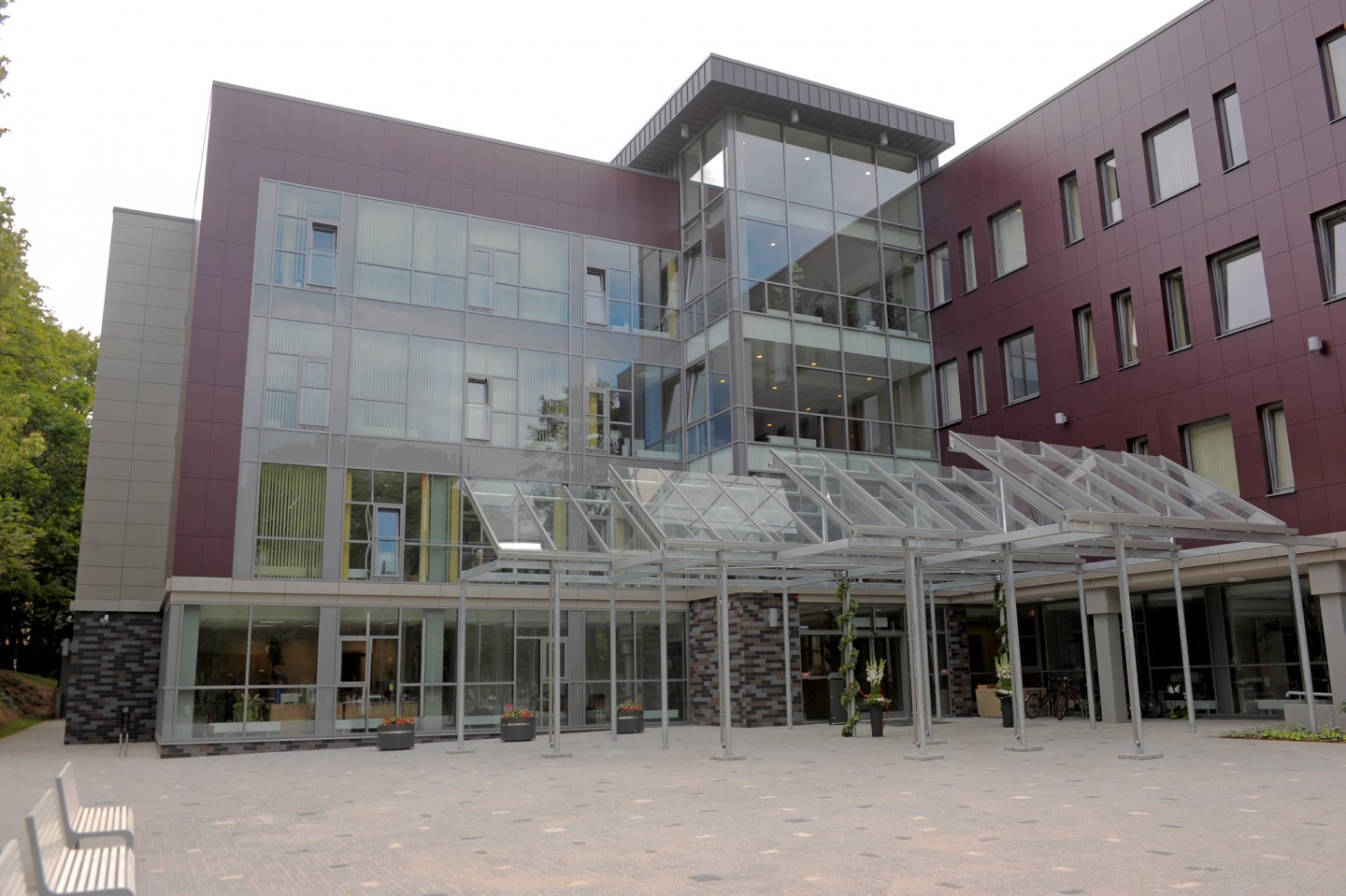 17.07.2013. Svinīgi atklāk jauno Administratīvās rajona tiesas Rīgas tiesu nama ēku. Baldones iela 1a, Rīga.