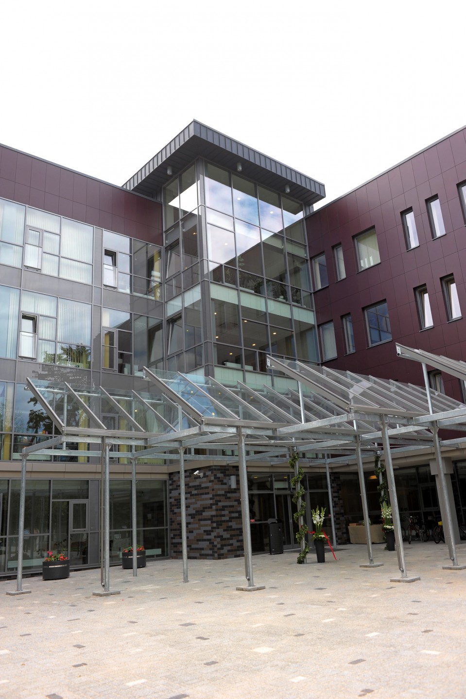 17.07.2013. Svinīgi atklāk jauno Administratīvās rajona tiesas Rīgas tiesu nama ēku. Baldones iela 1a, Rīga.