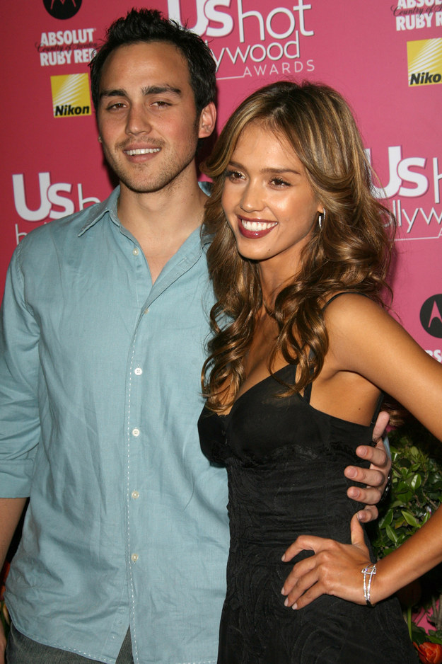 Aktrise Džesika Alba un viņas brālis Džošua