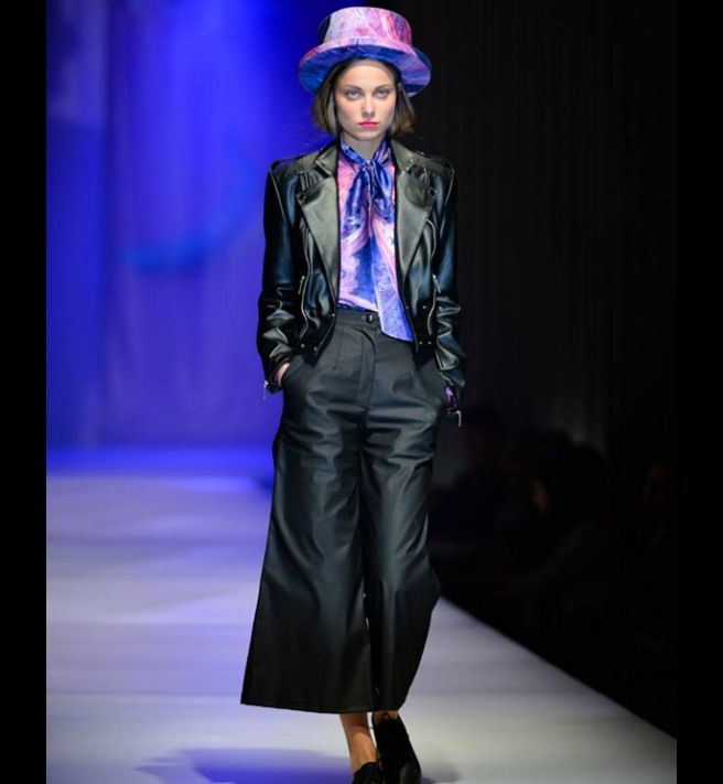 Dana Jasinkeviča, Latvija Latvijas Mākslas akadēmija Kolekcija: „Wanderlust”