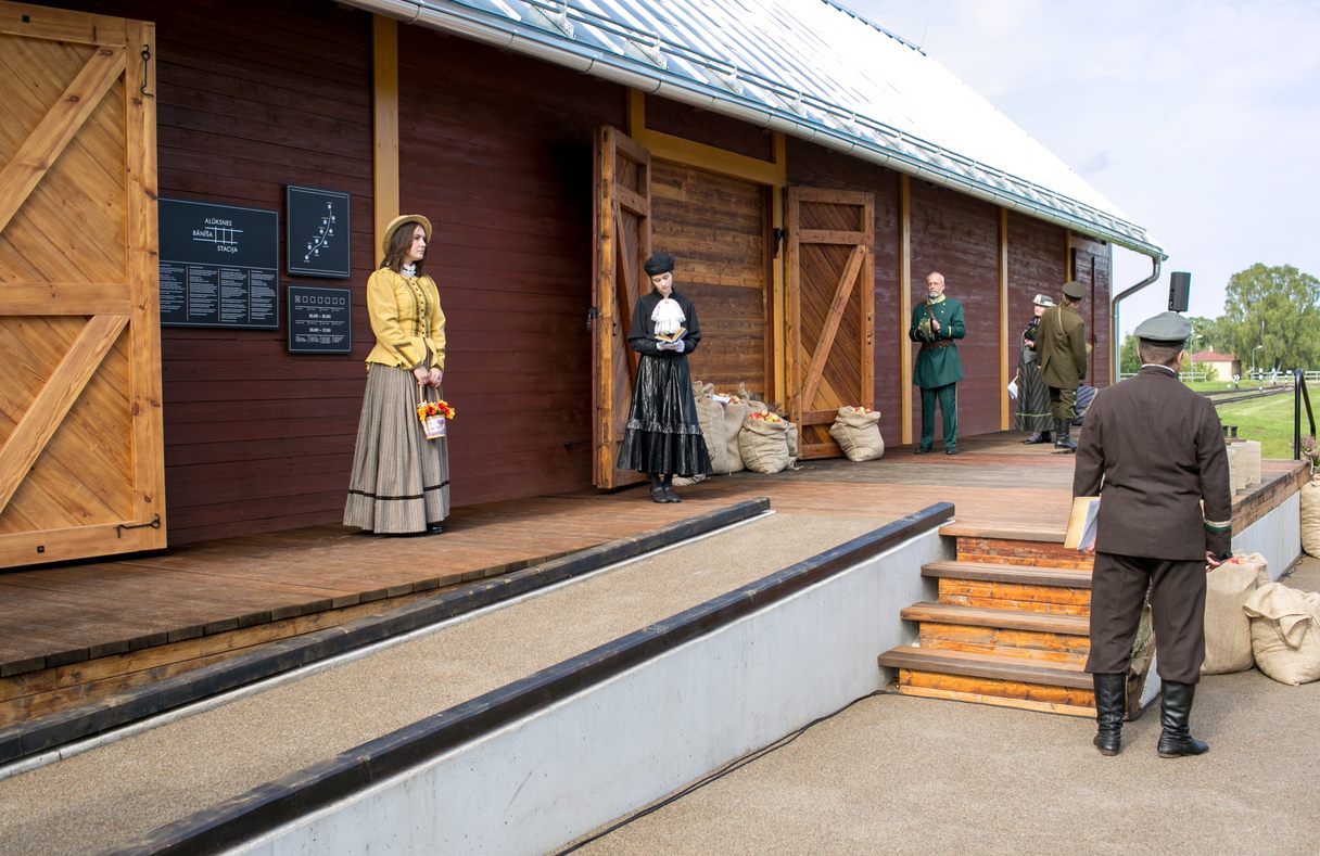 Koka būve. Alūksnes stacijas šķūņa pārbūve.. Adrese: Jāņkalna iela 52, Alūksne