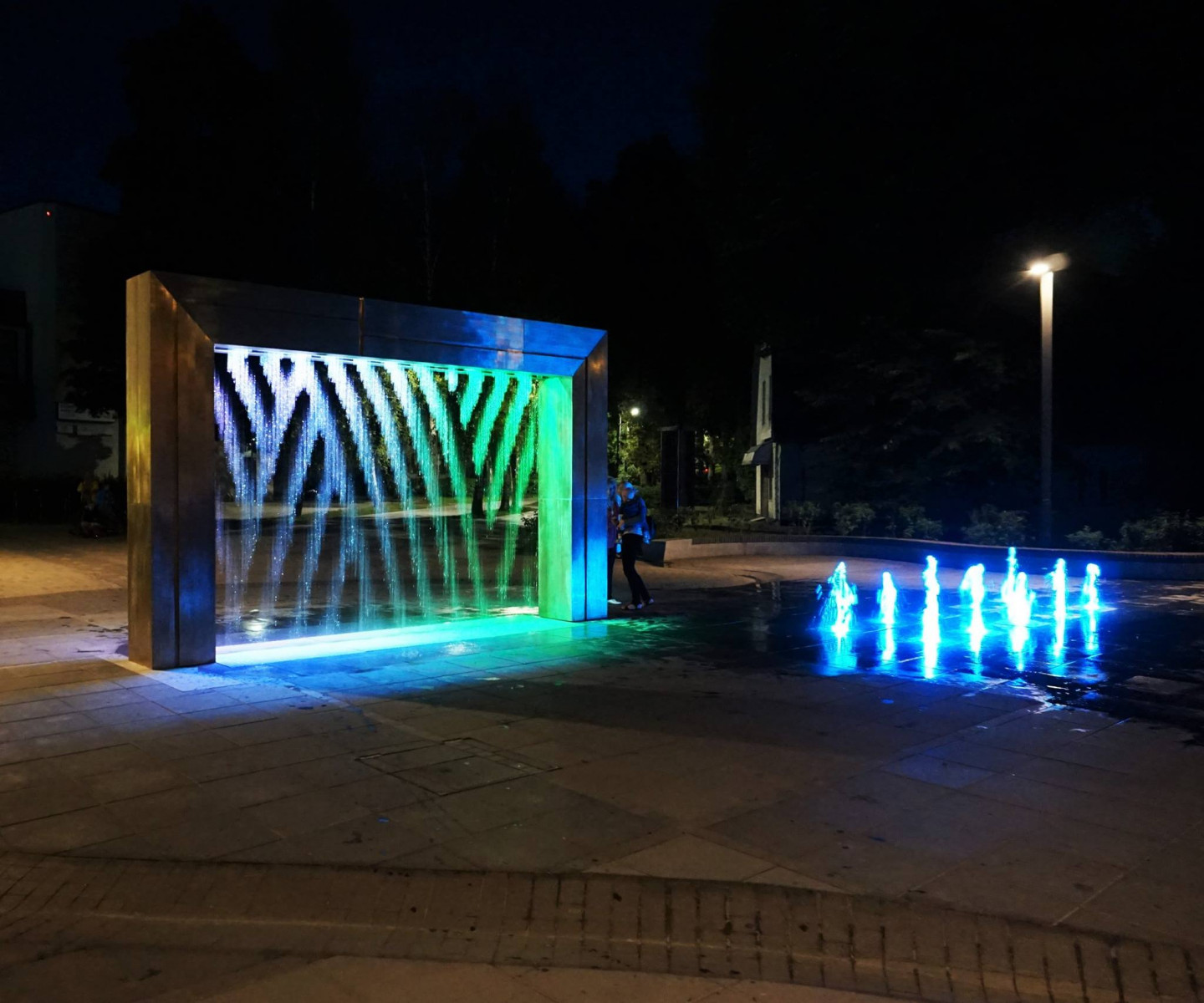 Ainava. Digitālais strūklaku ansamblis. Adrese: Brīvības iela 18, Ogre