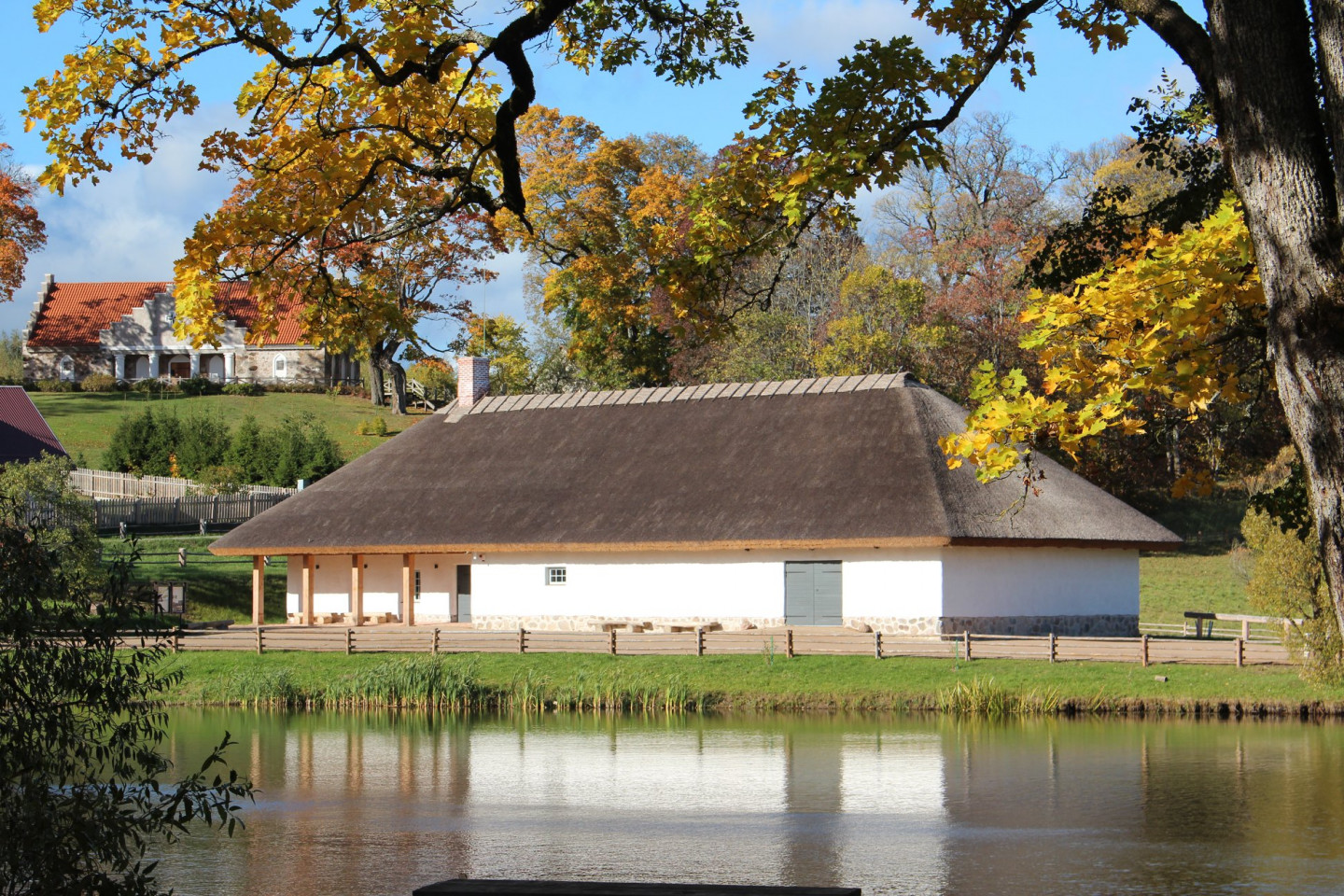 Pārbūve. Klaušinieku mājas restaurācija/ rekonstrukcija, teritorijas labiekārtojums īpašumā “Turaidas muzejrezervāts”. Adrese: Turaidas iela 12, Turaidas ciems, Krimuldas pagasts, Krimuldas novads