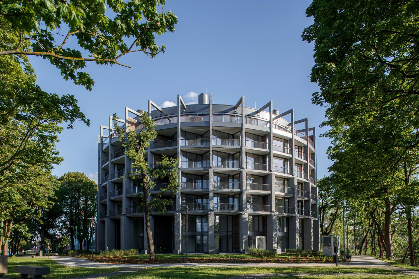 Dzīvojamā jaunbūve. Daudzstāvu daudzdzīvokļu ēkas jaunbūve “River Breeze Residence”. Adrese: Kuģu iela 28, Rīga