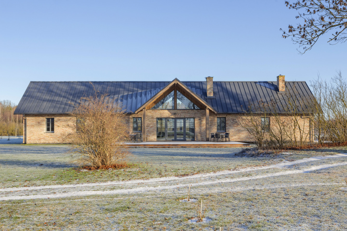 Ozolnieku novada Salgales pagastā, Lielupes krastā, atrodas Latvijas Valsts pirmā prezidenta Jāņa Čakstes dzimtas mājas “Auči”. Ēka celta 20. gs. 30. gados. Atjaunotajā kalpu mājā 2018. gadā atklāta jauna ekspozīcija, kas modernā, laikmetīgā formātā vēsta par Latvijas Valsts pirmā prezidenta un viņa dzimtas likteņiem Latvijas vēstures un demokrātijas attīstības kontekstā.