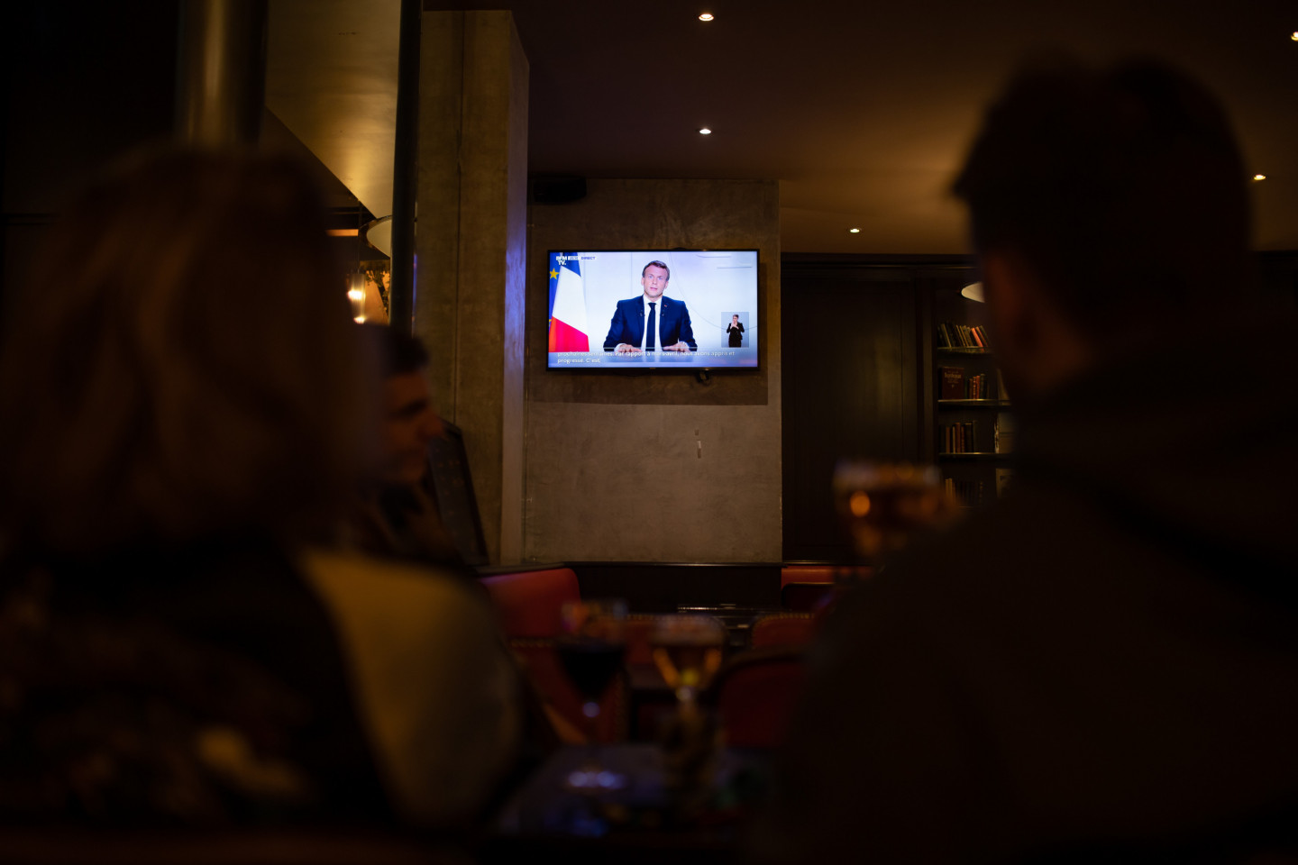 Francijā no piektdienas līdz vismaz 1.decembrim būs spēkā stingri ierobežojumi, īpašā uzrunā tautai trešdien paziņoja Francijas prezidents Emanuels Makrons.