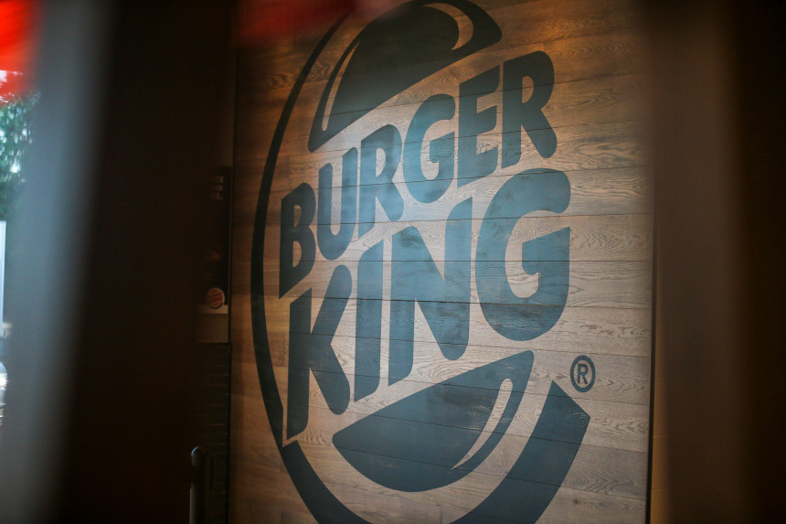 Pirmais “Burger King” restorāns tika atvērts Latvijā – Rīgā