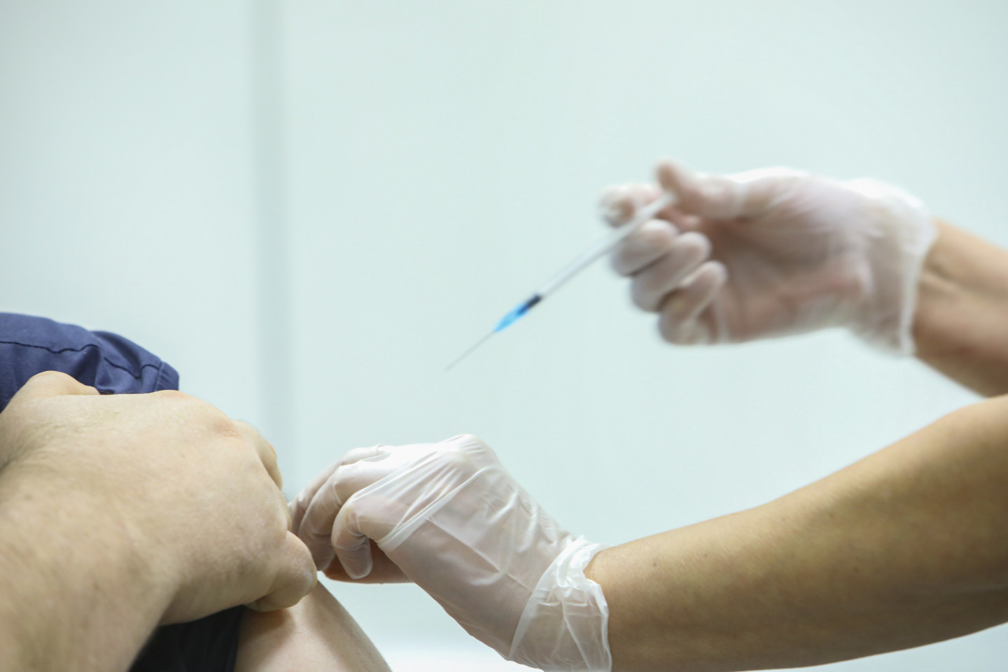 Latvijā 168 000 cilvēku varēs saņemt Moderna vakcīnu.