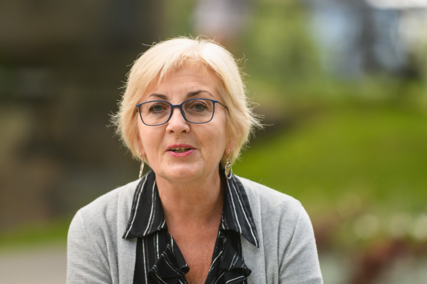 Konkurences padomes bijusī vadītāja Ābrama iestājas partijā ...