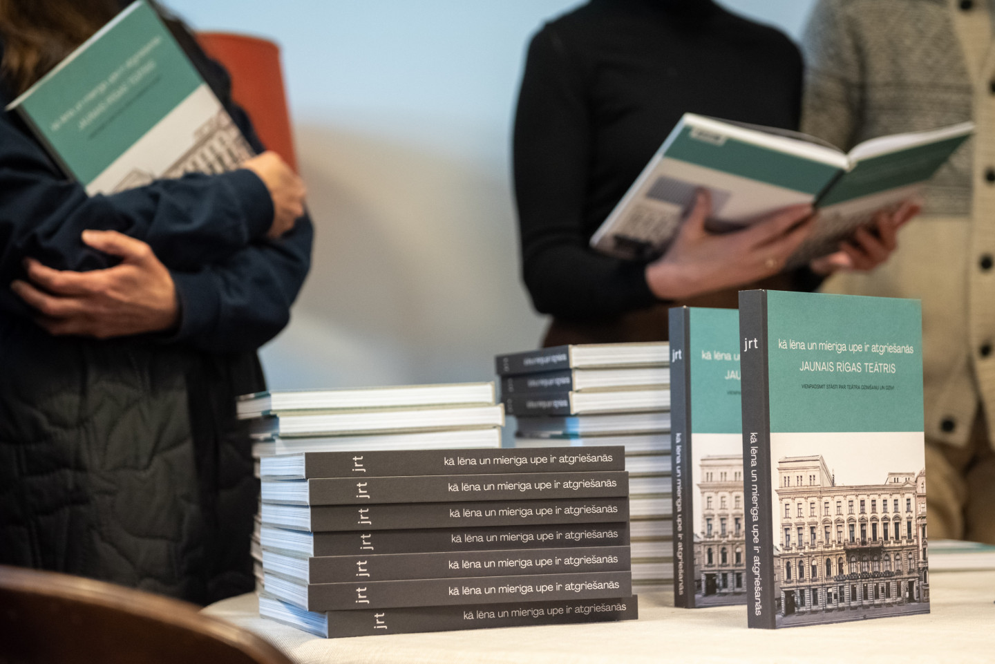 kā lēna un mierīga upe ir atgriešanās. Jaunais Rīgas teātris