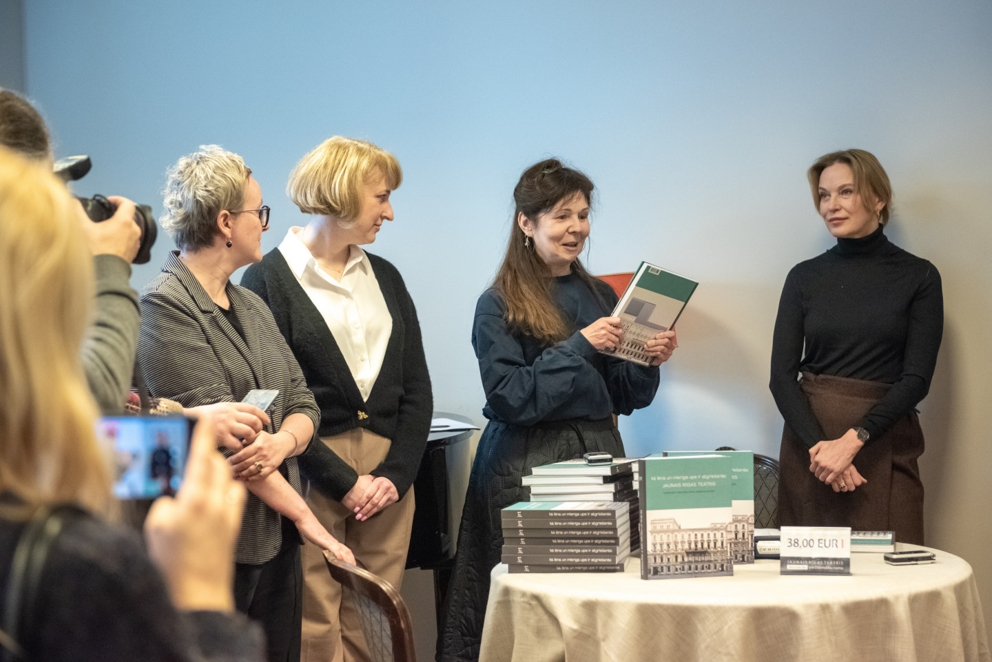 kā lēna un mierīga upe ir atgriešanās. Jaunais Rīgas teātris