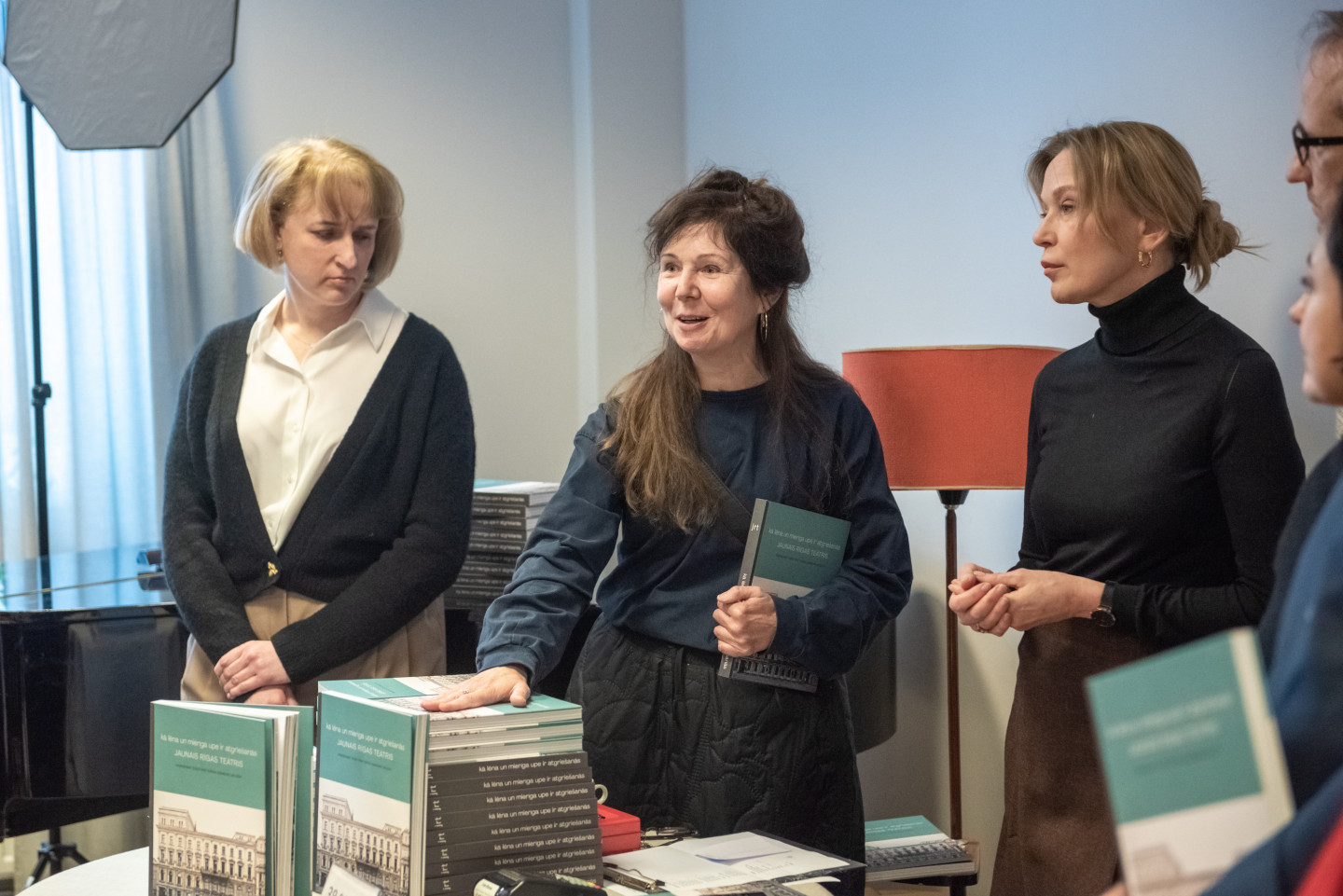 kā lēna un mierīga upe ir atgriešanās. Jaunais Rīgas teātris