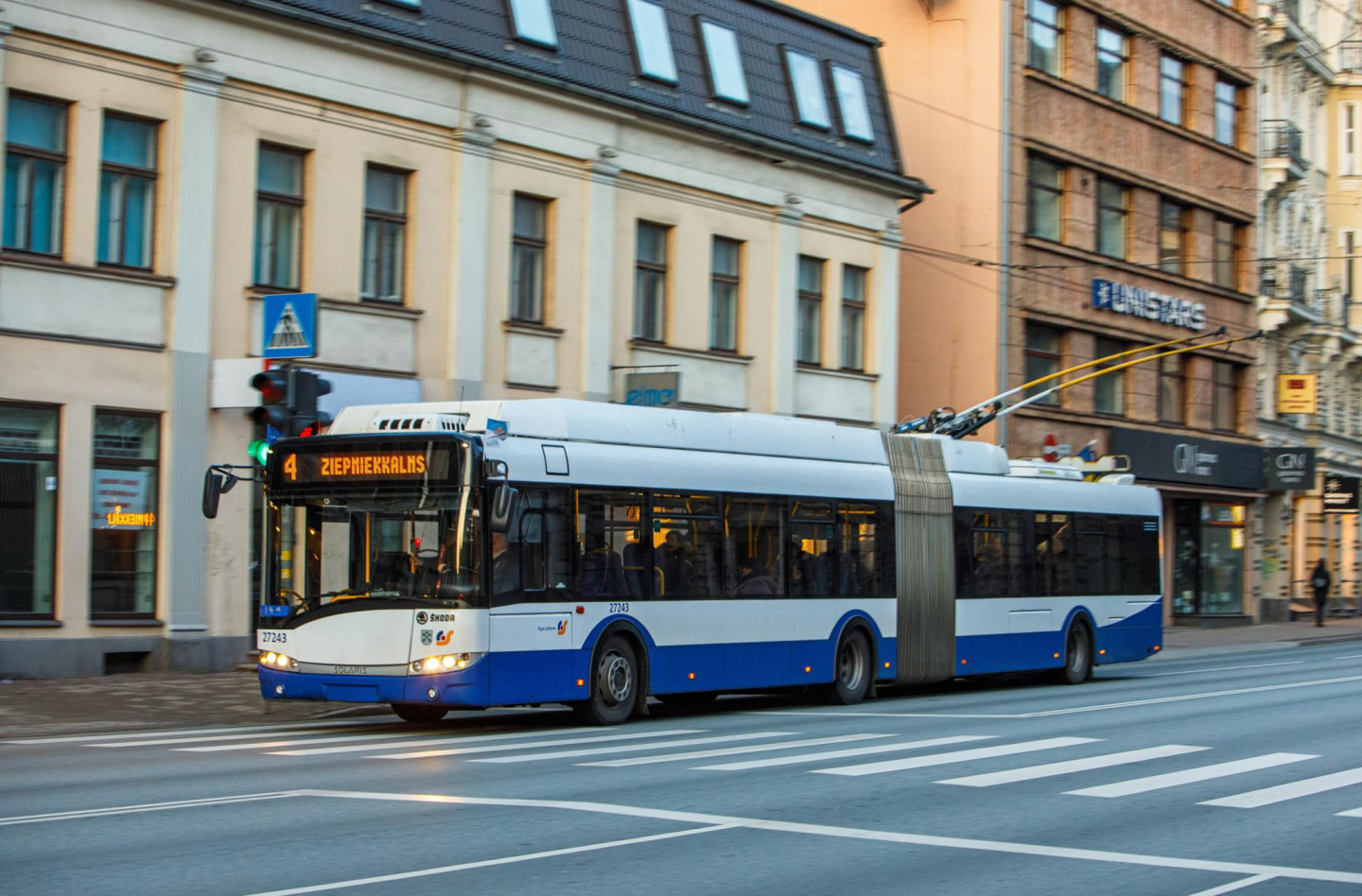 Līgo dienā un Jāņos sabiedriskais transports Rīgā būs bez maksas - nra.lv