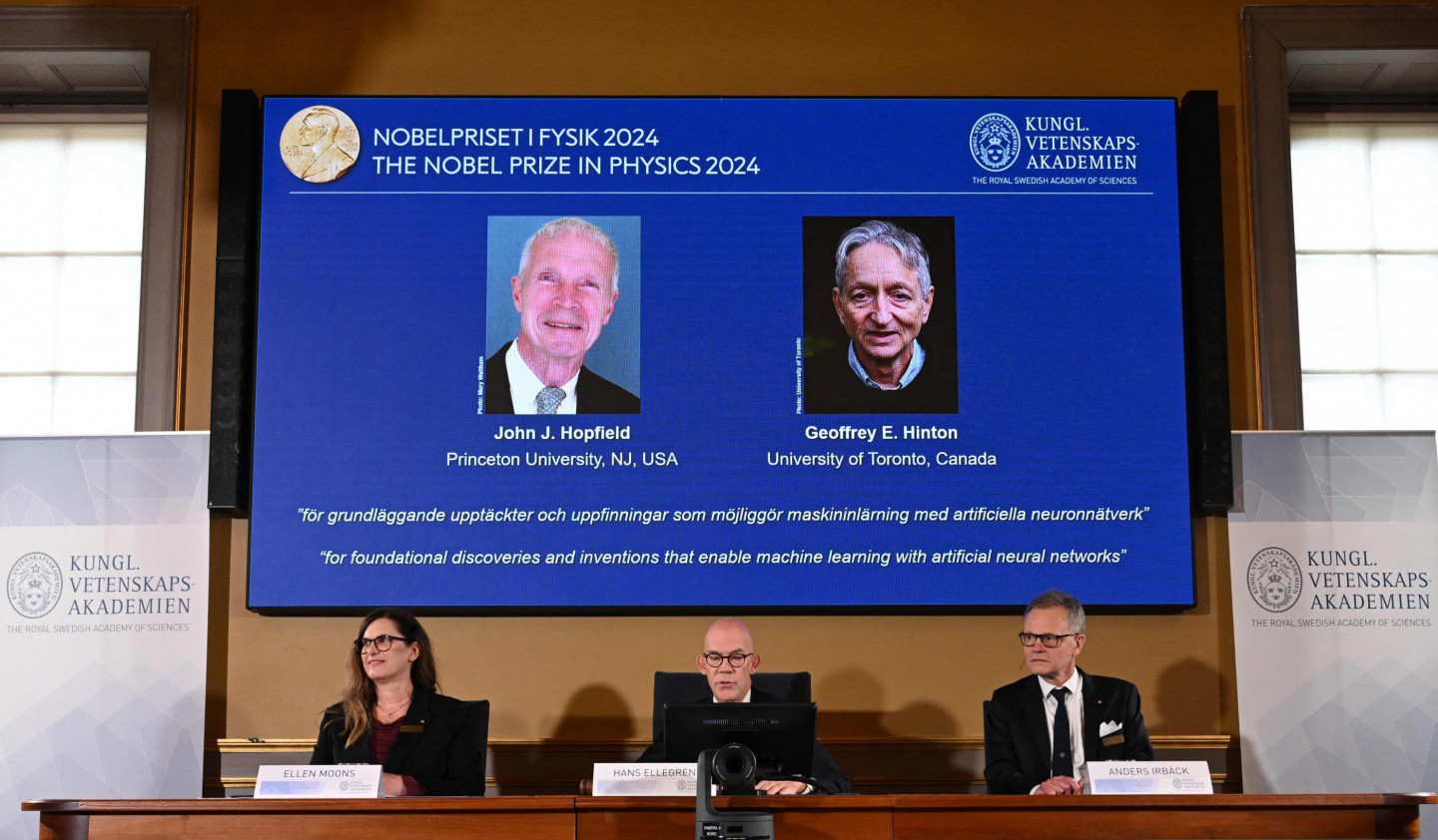 ノーベル物理学賞は機械学習の基礎を発見したホップフィールドとヒントンに授与された