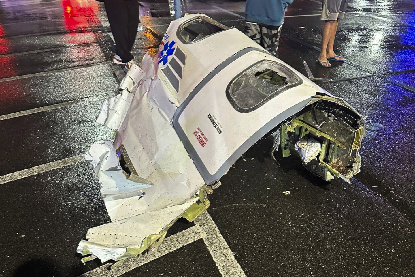 Medical Plane Crash in Philadelphia Ignites House Fires - News Directory 3