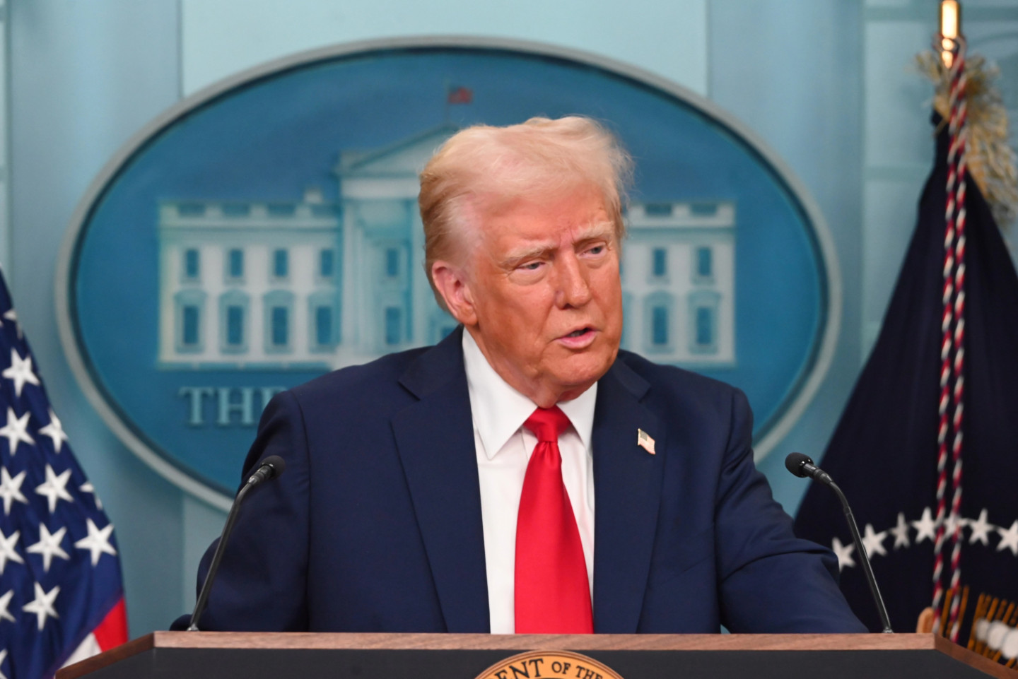 採用された秩序に反して、トランプは第3期の大統領任期を維持しようとすることができました