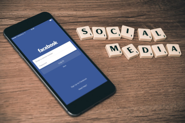 "Nudien sajūk, kurš dzīvs, kurš miris"; skaudras atmiņas uzjundī ieraksts "Facebook"