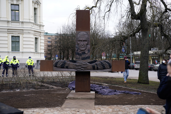 Rīgā godinās pretestības grupas PSRS okupācijai
