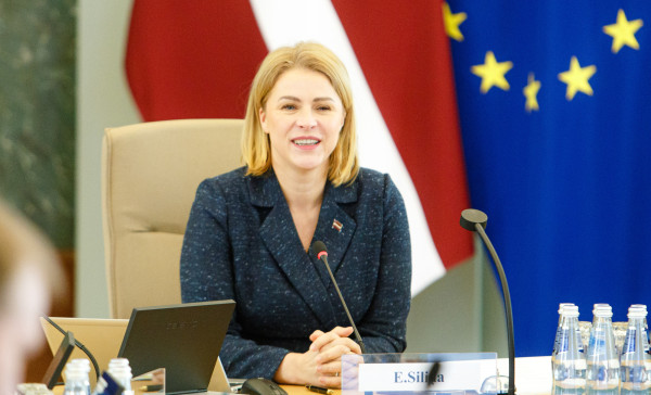 Evika Siliņa dodas uz Berlīni, lai saņemtu Henrija Kisindžera balvu