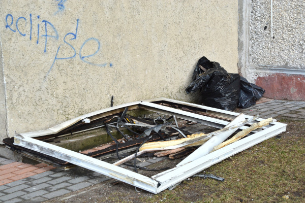 Smiltenes pusē dzīvojamā mājā nogrand sprādziens