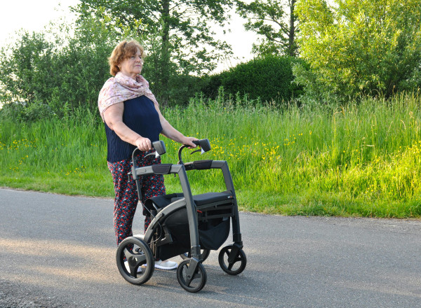 Eksperti dalās ar visstraujāk augoša neiroloģiskā stāvokļa pasaulē - Parkinsona slimības - pazīmēm