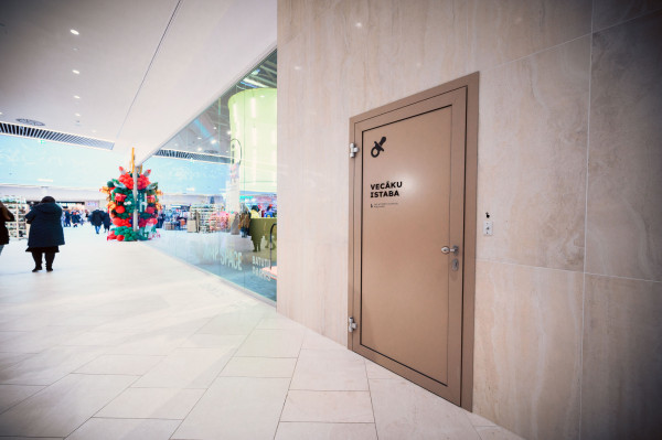 Tirdzniecības centrs “Spice” kopā ar “Philips Avent” modernizējis Vecāku istabu
