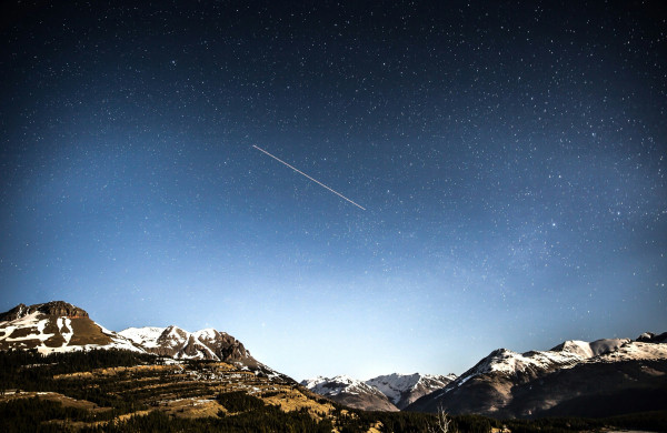 Uz Zemes nokritis dīvainas formas meteorīts: zinātnieki atklāj neparastus faktus