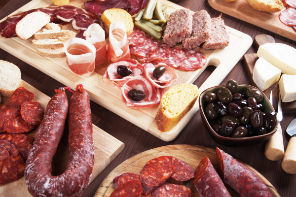 Vēzis uzņem apgriezienus: ārsts uzskata, ka pie vainas ir trīs pārtikas produkti