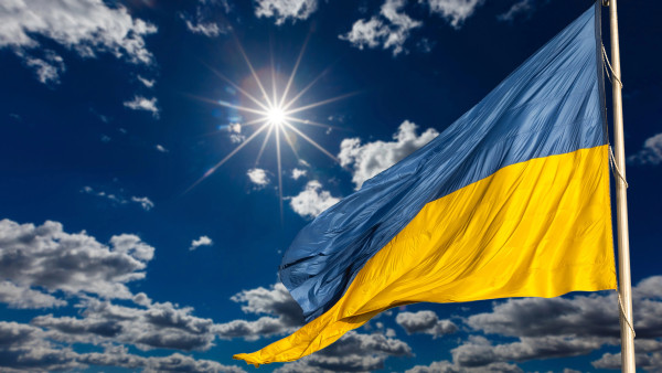 Ukrainas delegācija ierodas Parīzē uz sarunām ar rietumvalstu pārstāvjiem