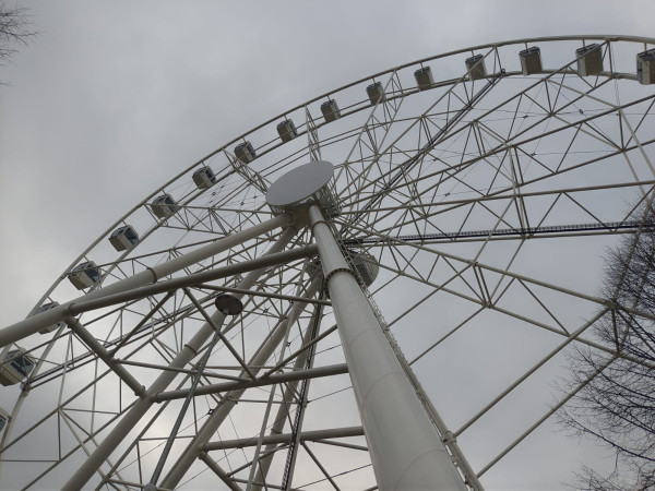 VIDEO. FOTO. Vēsturisks brīdis: Atvērts Rīgas panorāmas rats