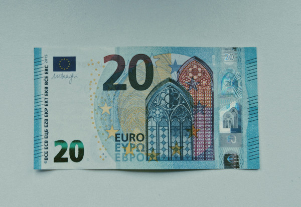 Latvijā sarukuši kopējie nodokļu parādi
