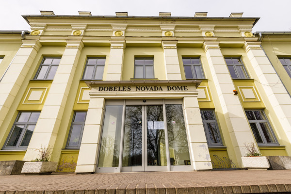 Dobelē no deputātu kandidātu saraksta izsvītrots "Republikas" pārstāvis; viņa kandidatūra neatbilst likumam