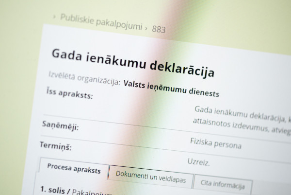Bijusī Evikas Siliņas parlamentārā sekretāre pērn nopelnījusi vairāk nekā 84 000 eiro